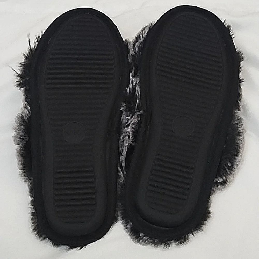 NWT C&J Girls' Slippers Sz 4/5